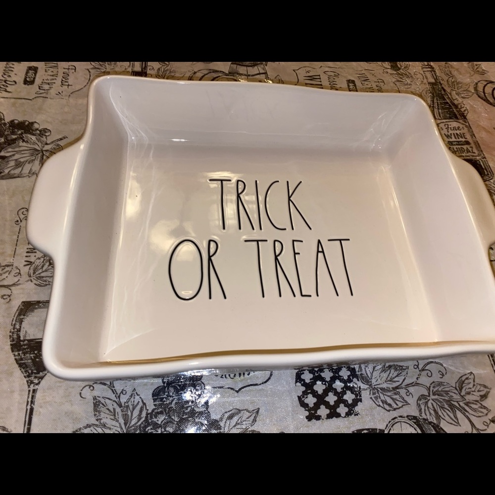 Rae Dunn Halloween baking dish NEW